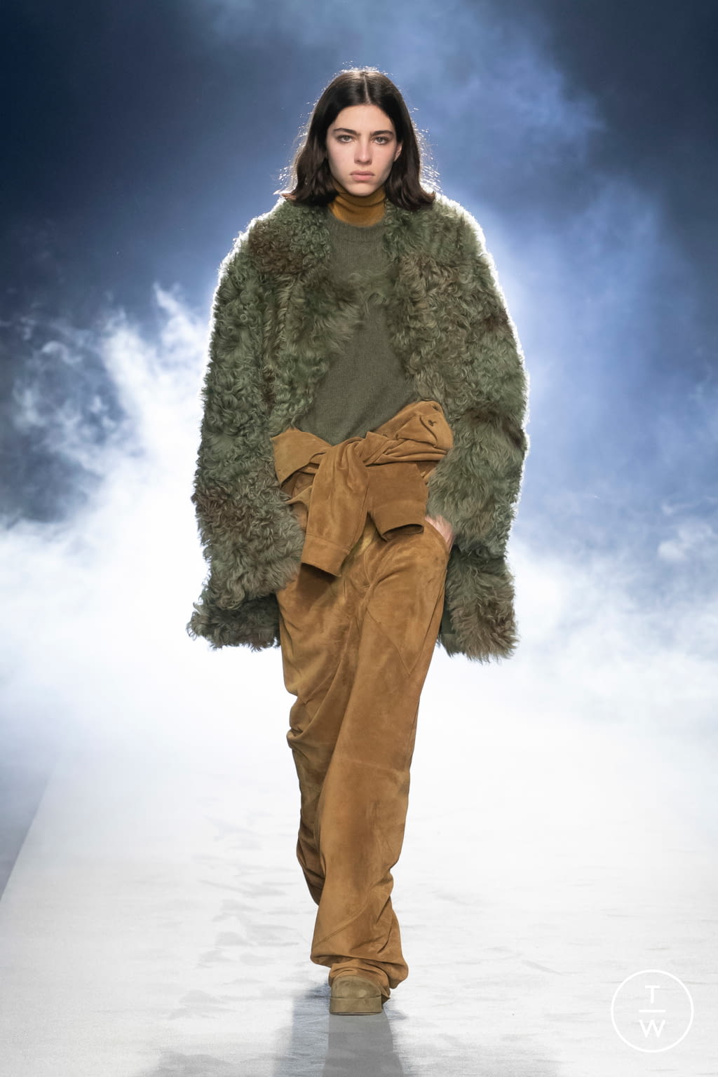 Fashion Week Milan Fall/Winter 2021 look 18 from the Alberta Ferretti collection womenswear