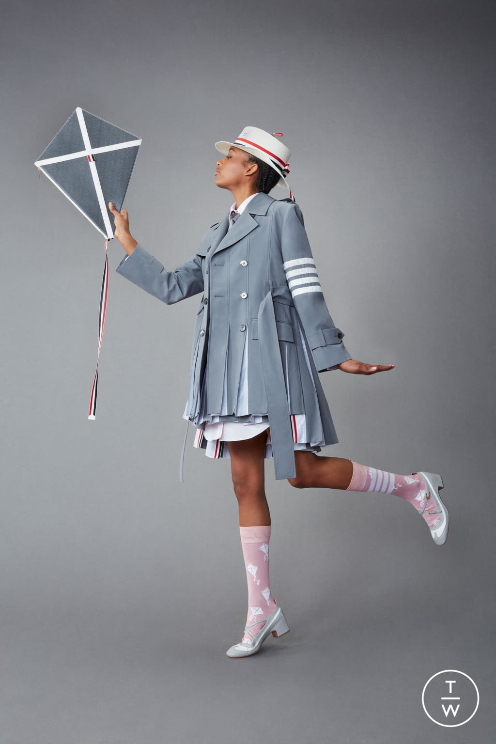 Fashion Week Paris Resort 2022 look 18 from the Thom Browne collection 女装