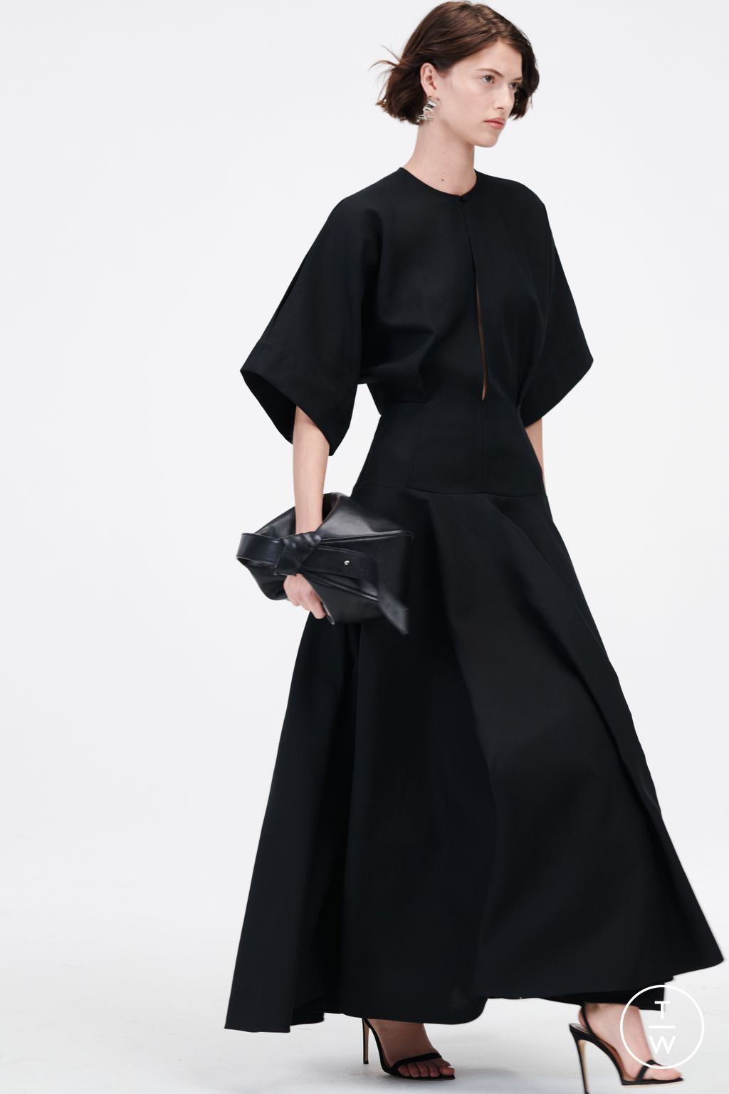 Fashion Week New York Pre-Fall 2024 look 18 from the Brandon Maxwell collection womenswear