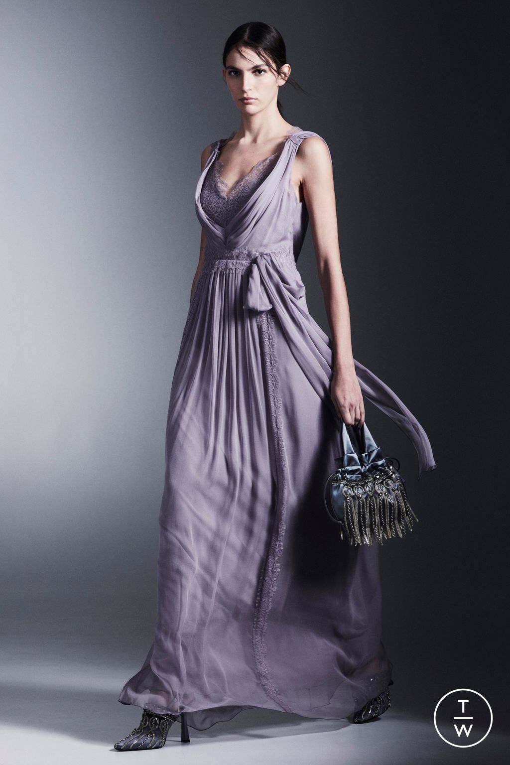 Fashion Week Milan Pre-Fall 2023 look 18 de la collection Alberta Ferretti womenswear