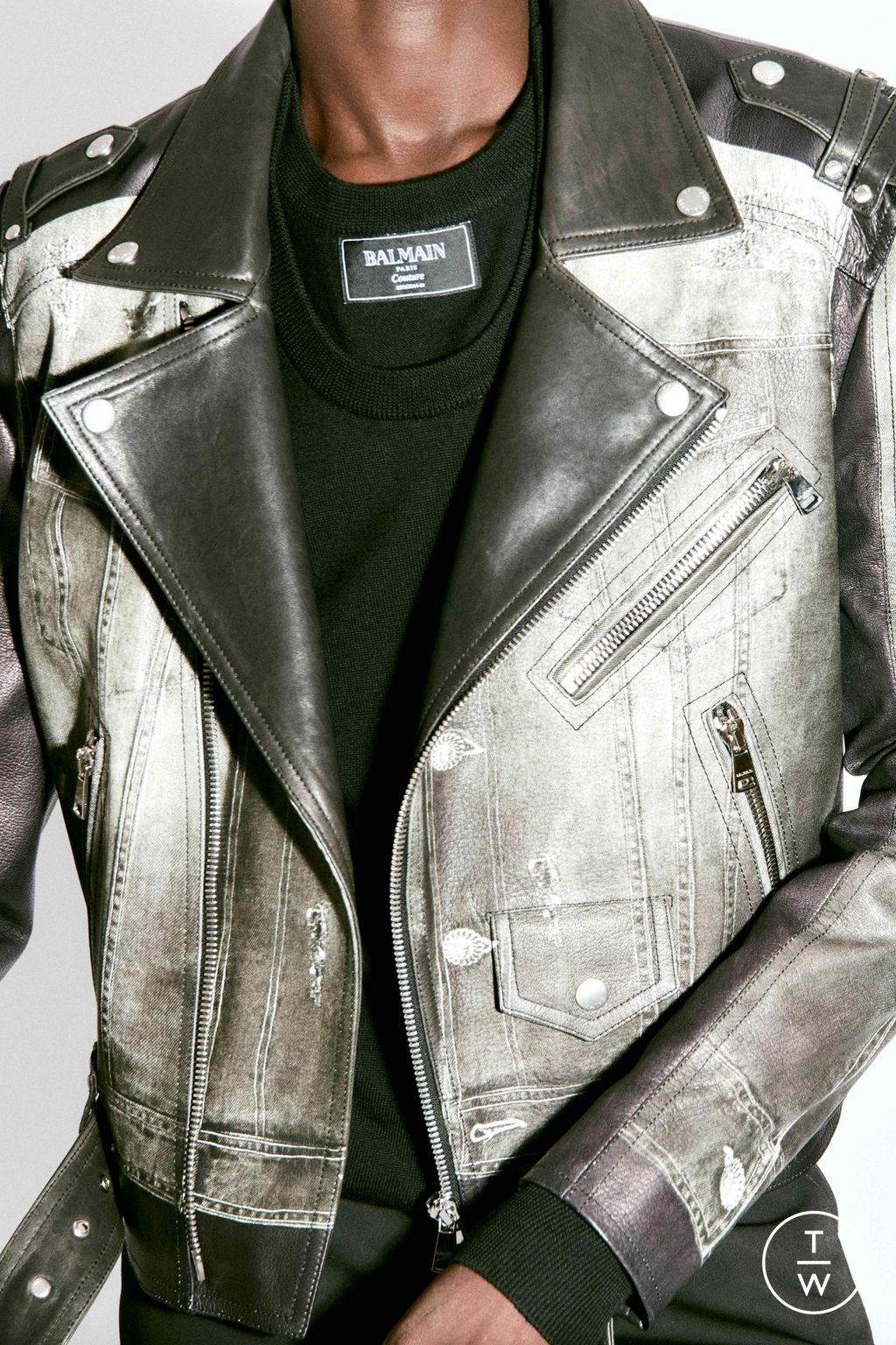 Fashion Week Paris Resort 2025 look 18 from the Balmain collection menswear