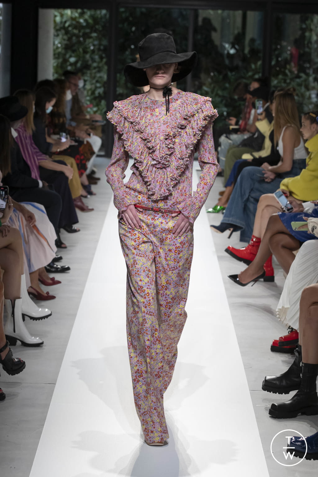 Fashion Week Milan Spring/Summer 2022 look 18 de la collection Philosophy di Lorenzo Serafini womenswear