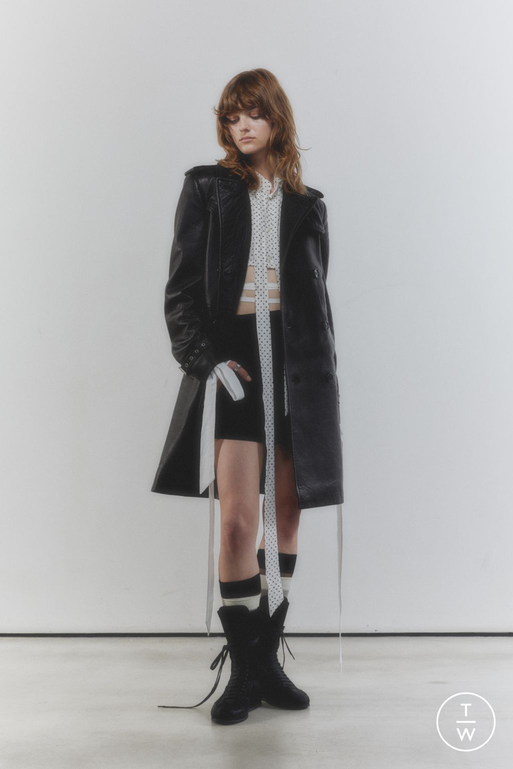 Fashion Week Paris Resort 2026 look 18 from the Ann Demeulemeester collection 女装