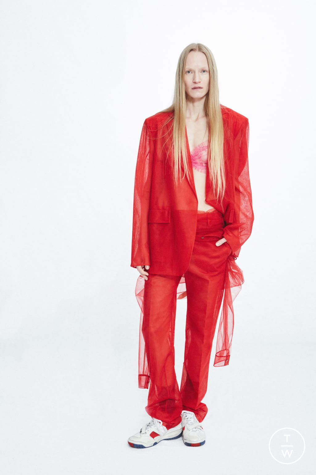 Fashion Week Milan Pre-Fall 2022 look 18 from the N°21 collection 女装