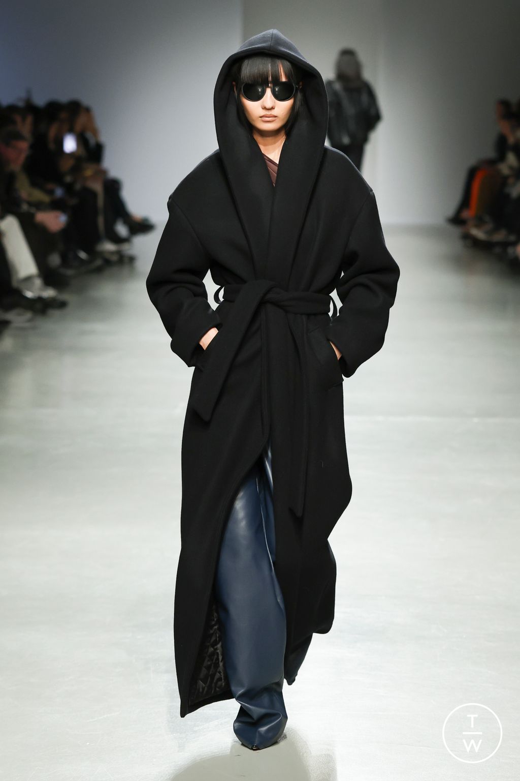 Fashion Week Paris Fall/Winter 2025 look 18 from the Atlein collection womenswear