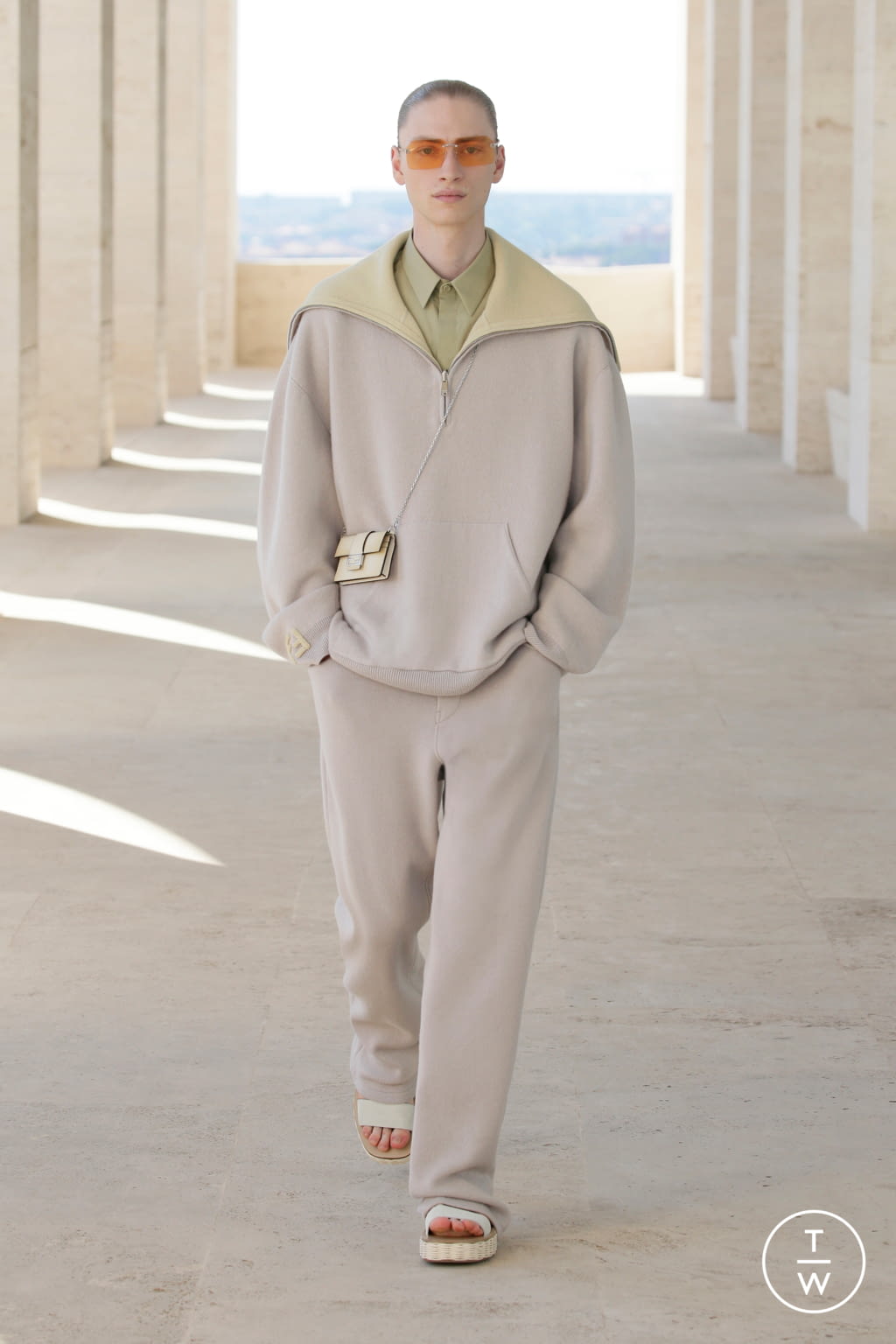 Fashion Week Milan Spring/Summer 2022 look 18 from the Fendi collection 男装