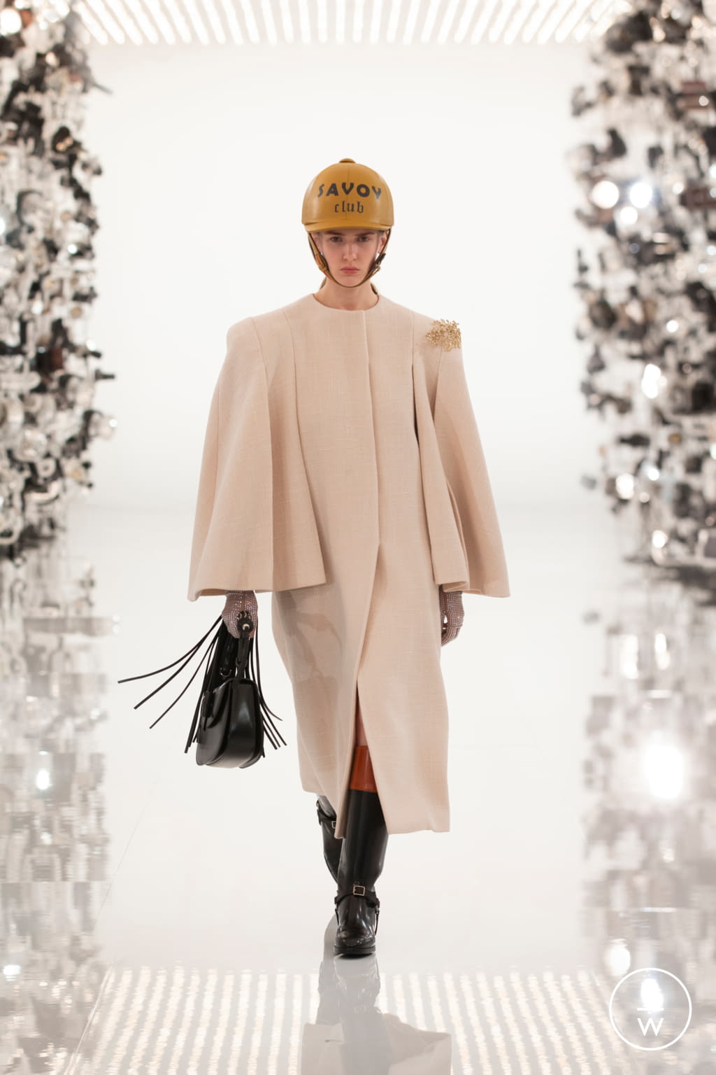 Fashion Week Milan Fall/Winter 2021 look 18 de la collection Gucci womenswear