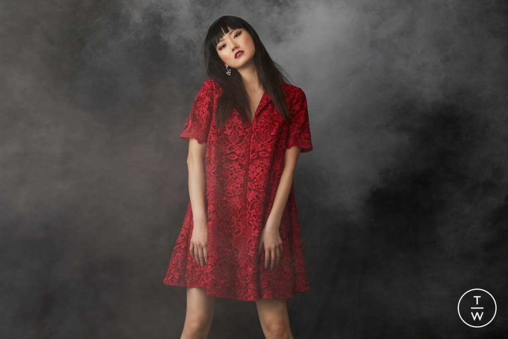 Fashion Week New York Pre-Fall 2021 look 19 from the Badgley Mischka collection womenswear