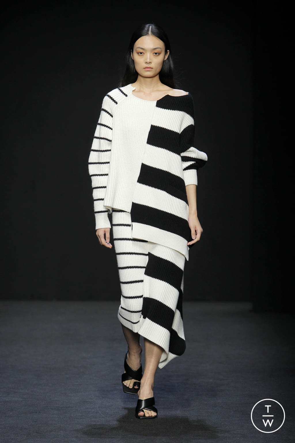 Fashion Week Milan Fall/Winter 2020 look 18 de la collection MRZ womenswear