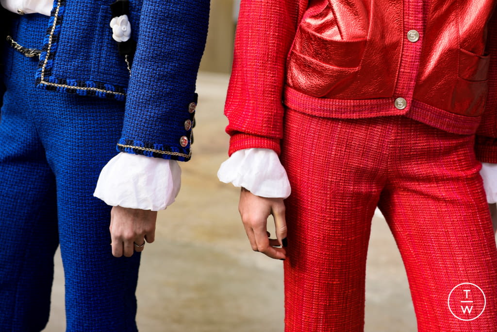 Fashion Week Paris Spring/Summer 2021 look 14 from the Chanel collection womenswear accessories