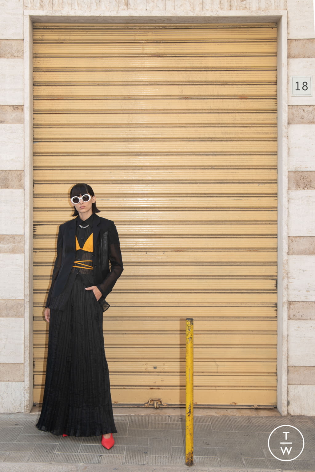 Fashion Week Milan Spring/Summer 2022 look 18 de la collection Vien womenswear