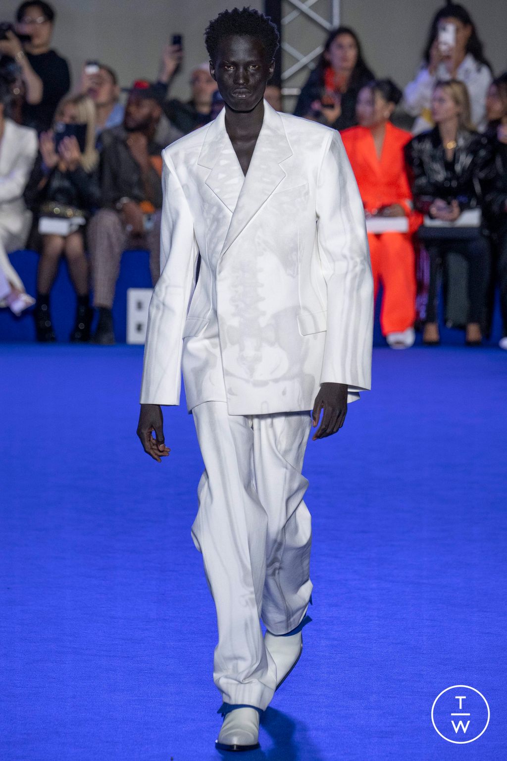 Fashion Week Paris Spring/Summer 2023 look 30 from the Off-White collection 女装