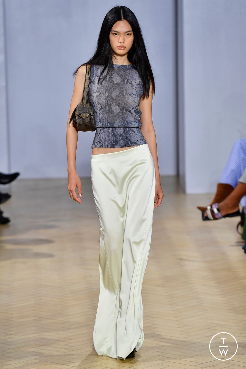 Fashion Week London Spring/Summer 2023 look 22 from the 16Arlington collection 女装