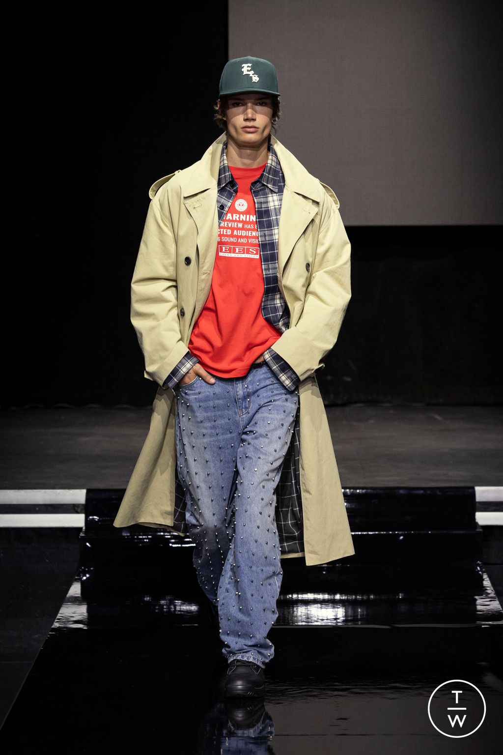 Fashion Week Paris Spring-Summer 2025 look 1 from the Saudi 100 collection 男装