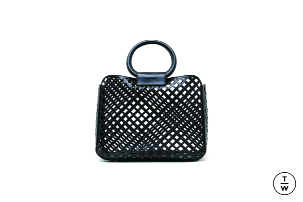 Fashion Week Milan Spring/Summer 2018 look 32 from the Blumarine collection 女装配饰