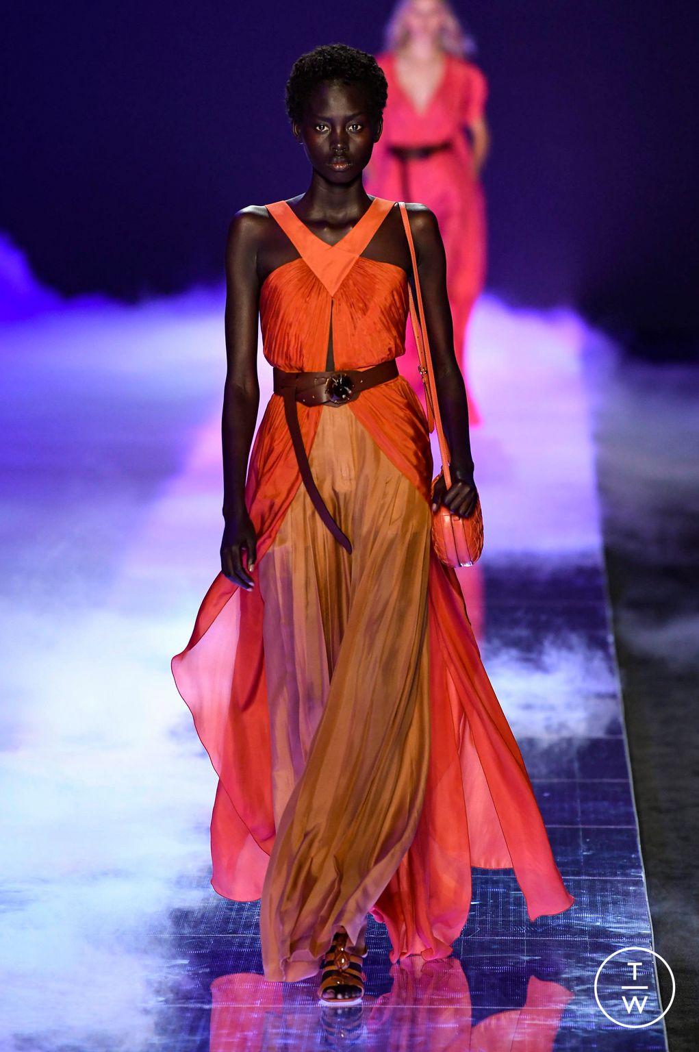 Fashion Week Milan Spring/Summer 2023 look 9 from the Alberta Ferretti collection 女装