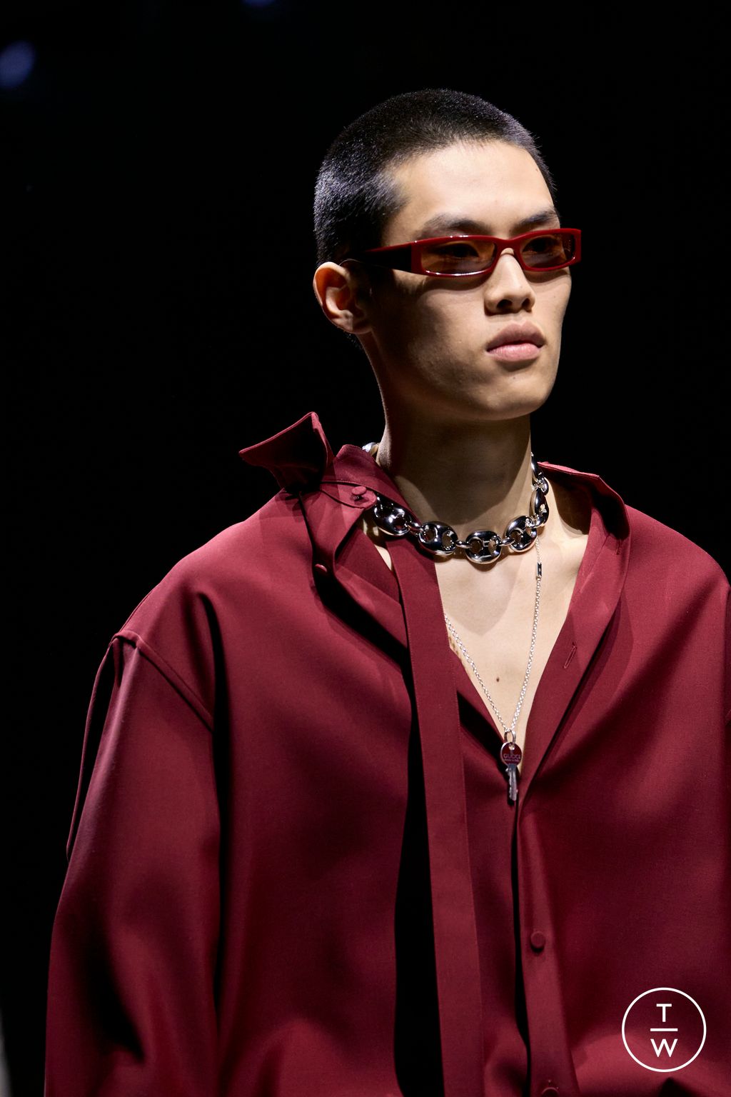 Fashion Week Milan Fall/Winter 2024 look 44 de la collection Gucci menswear accessories