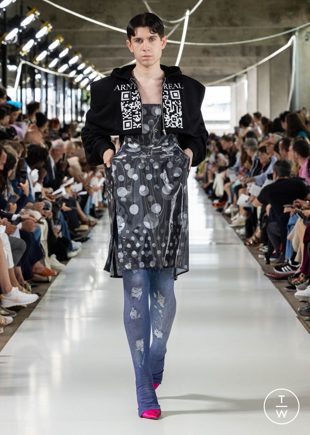 Fashion Week Paris Spring/Summer 2024 look 18 de la collection IFM PARIS menswear