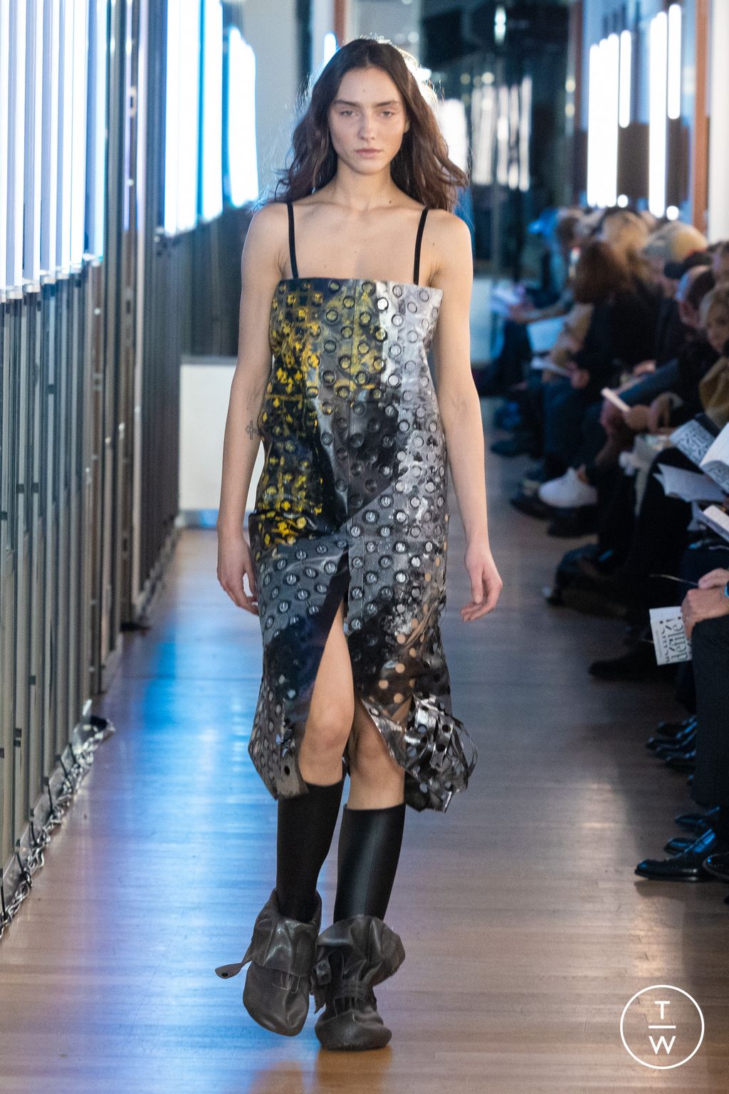 Fashion Week Paris Fall/Winter 2024 look 101 from the IFM PARIS collection 女装
