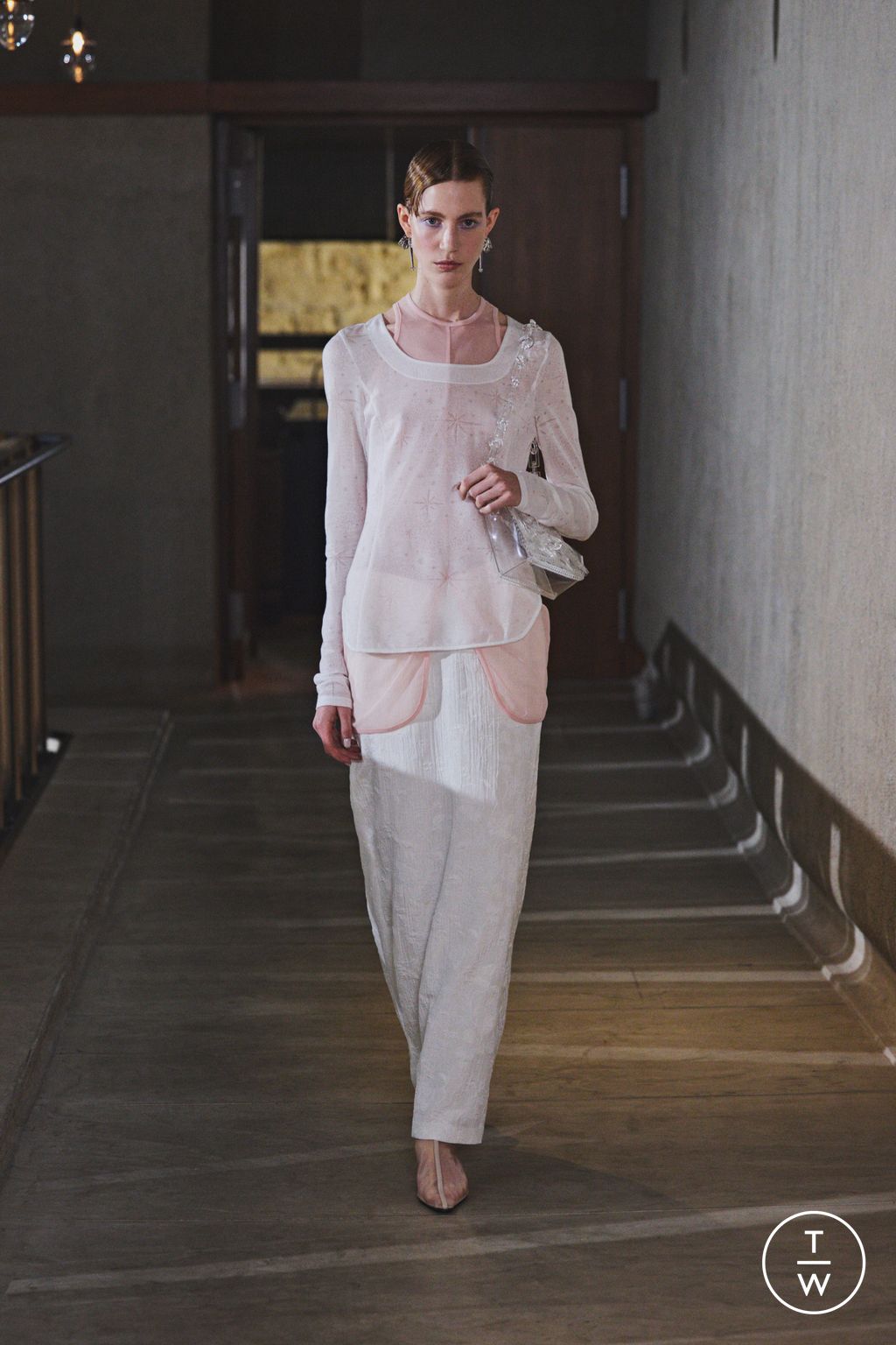 Fashion Week Paris Spring/Summer 2026 look 18 from the Mame Kurogouchi collection womenswear