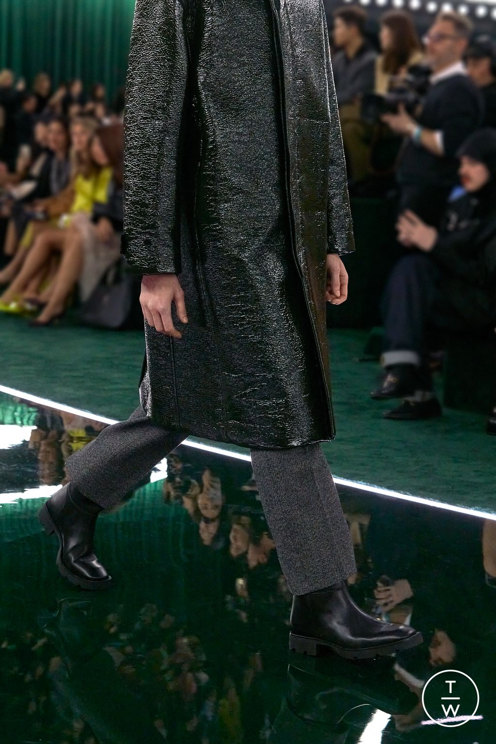 Fashion Week Milan Fall/Winter 2025 look 24 from the Gucci collection womenswear accessories