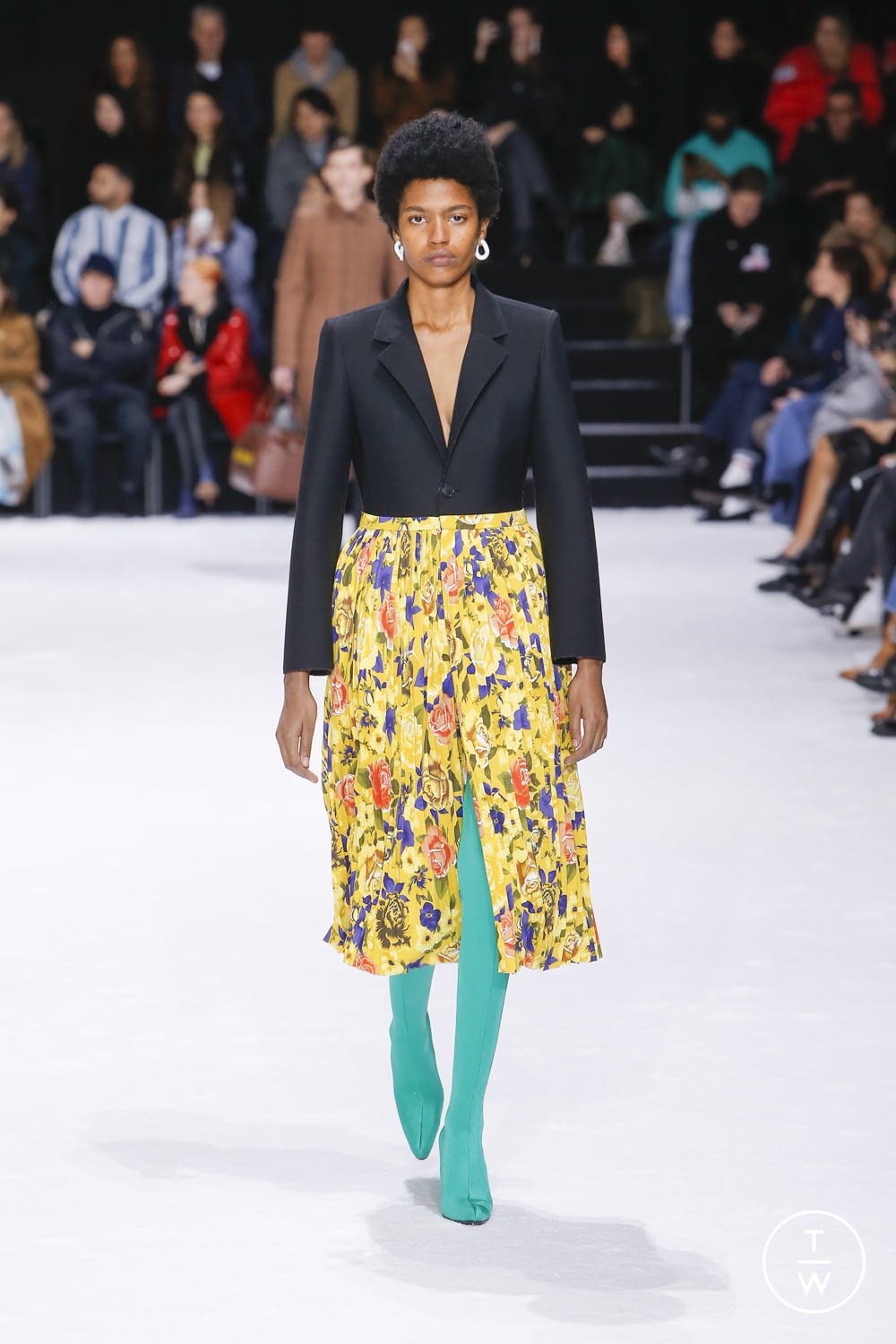 Fashion Week Paris Fall/Winter 2018 look 19 from the Balenciaga collection 女装