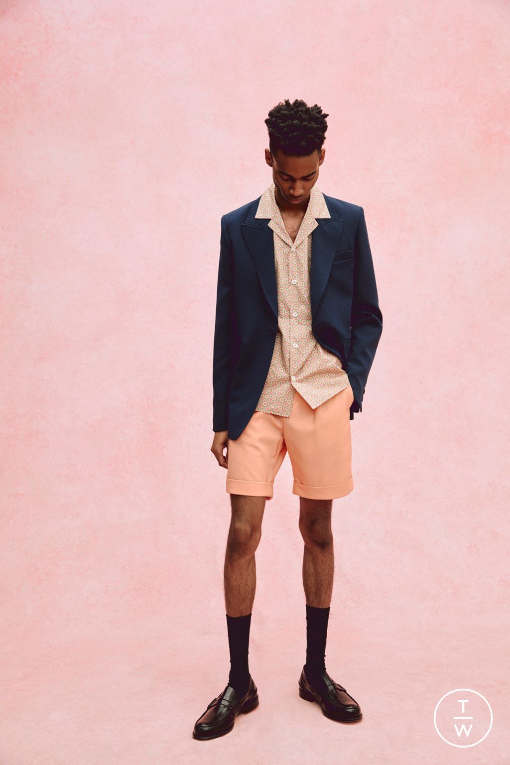 Fashion Week London Spring/Summer 2023 look 19 from the Paul & Joe collection menswear