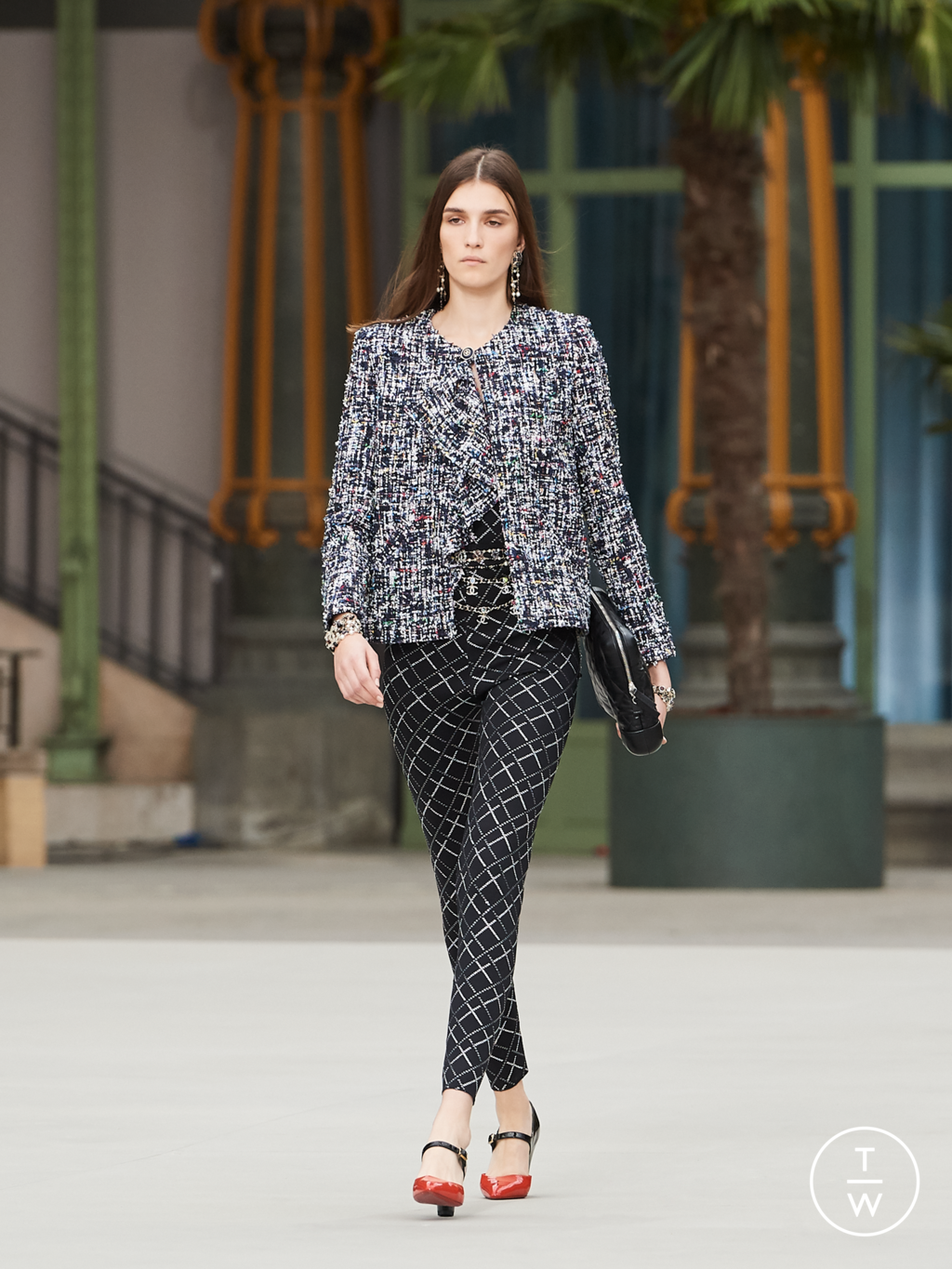 Fashion Week Paris Resort 2020 look 19 from the Chanel collection 女装