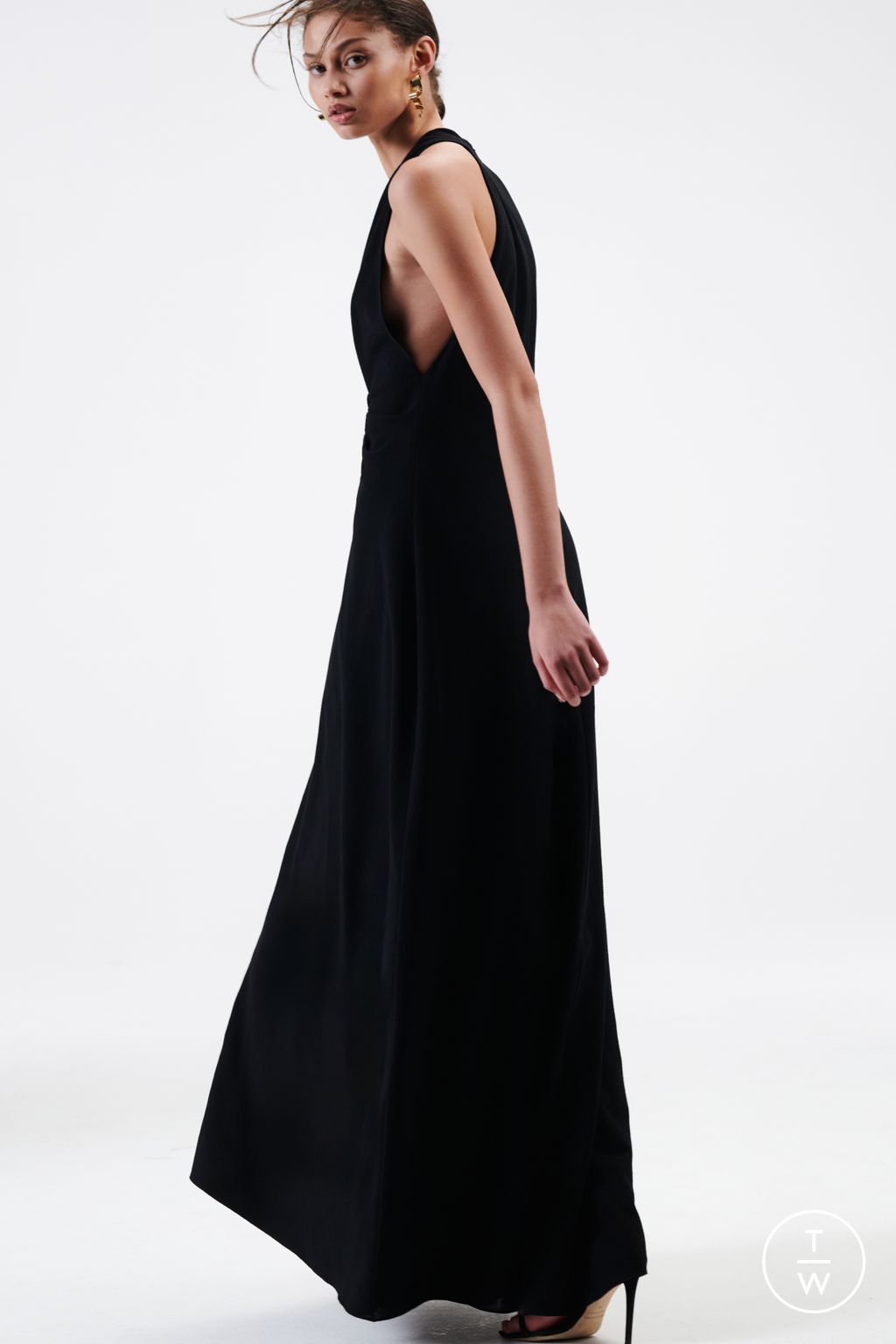Fashion Week New York Pre-Fall 2024 look 19 from the Brandon Maxwell collection womenswear