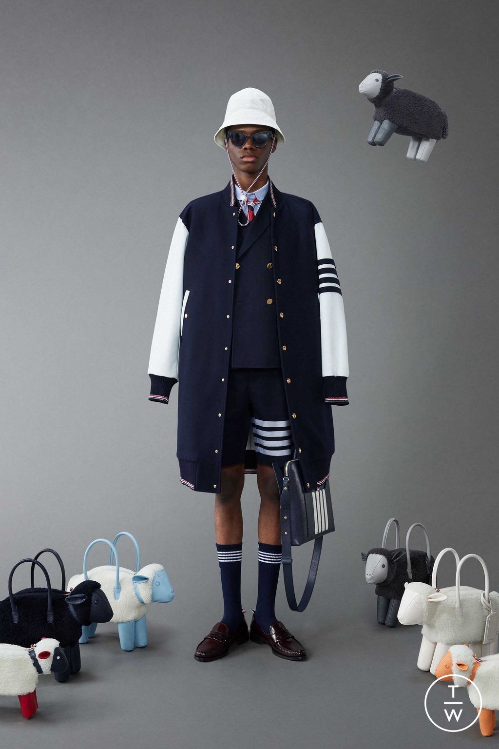 Fashion Week New York Resort 2024 look 19 from the Thom Browne collection menswear