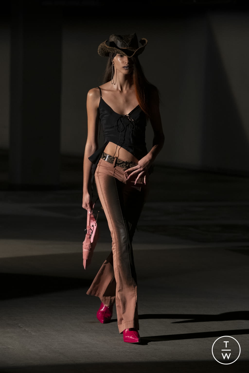 Fashion Week London Spring/Summer 2022 look 19 from the KNWLS collection womenswear