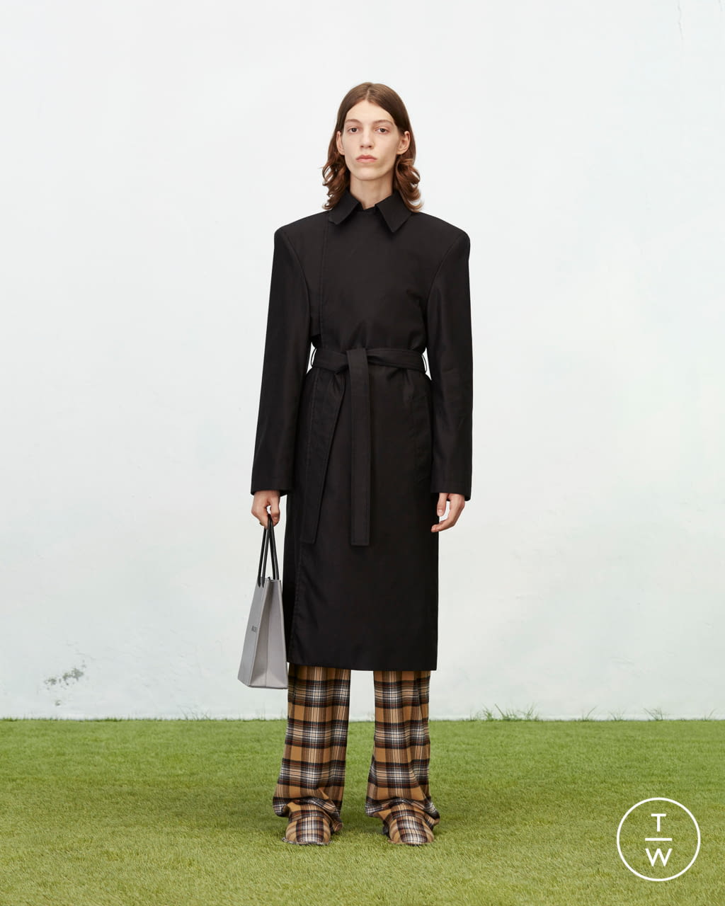 Fashion Week Paris Resort 2020 look 19 from the Balenciaga collection 女装