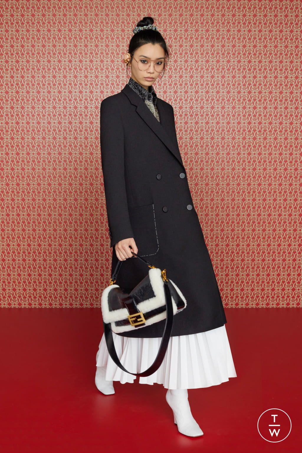 Fashion Week Milan Pre-Fall 2019 look 19 from the Fendi collection 女装