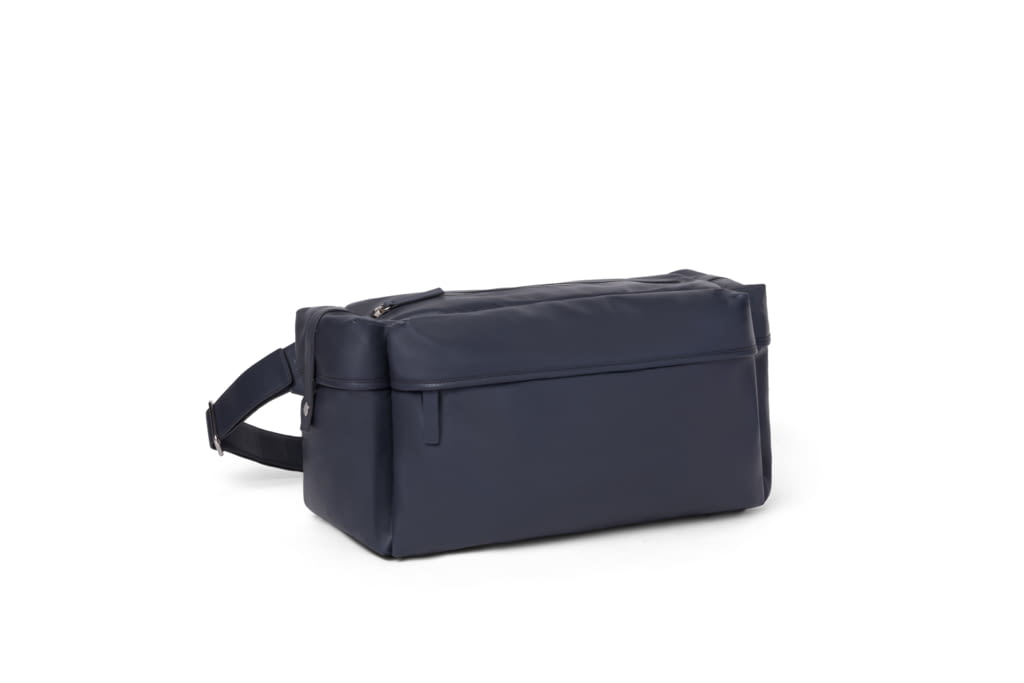 Fashion Week Milan Fall/Winter 2018 look 18 from the Jil Sander collection womenswear accessories