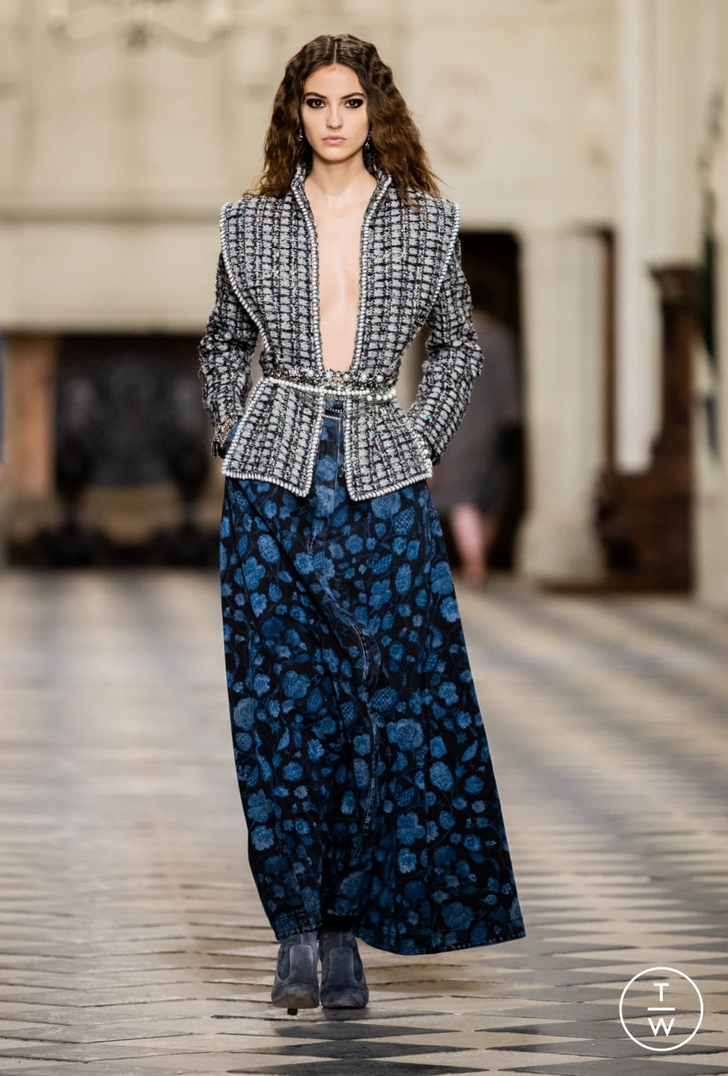 Fashion Week Paris Pre-Fall 2021 look 19 from the Chanel collection 女装