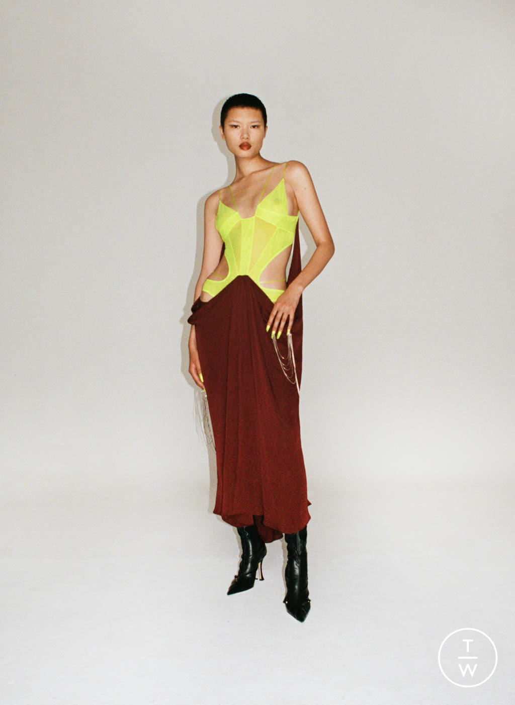 Fashion Week Paris Fall/Winter 2021 look 19 de la collection Mugler womenswear