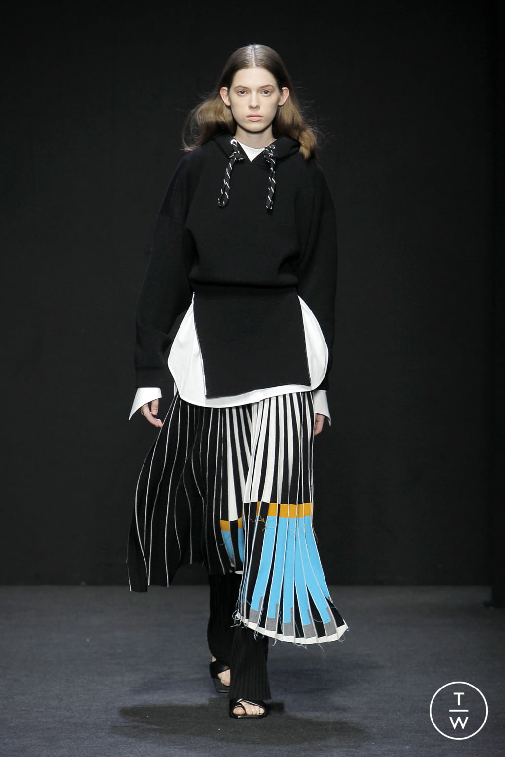 Fashion Week Milan Fall/Winter 2020 look 19 de la collection MRZ womenswear