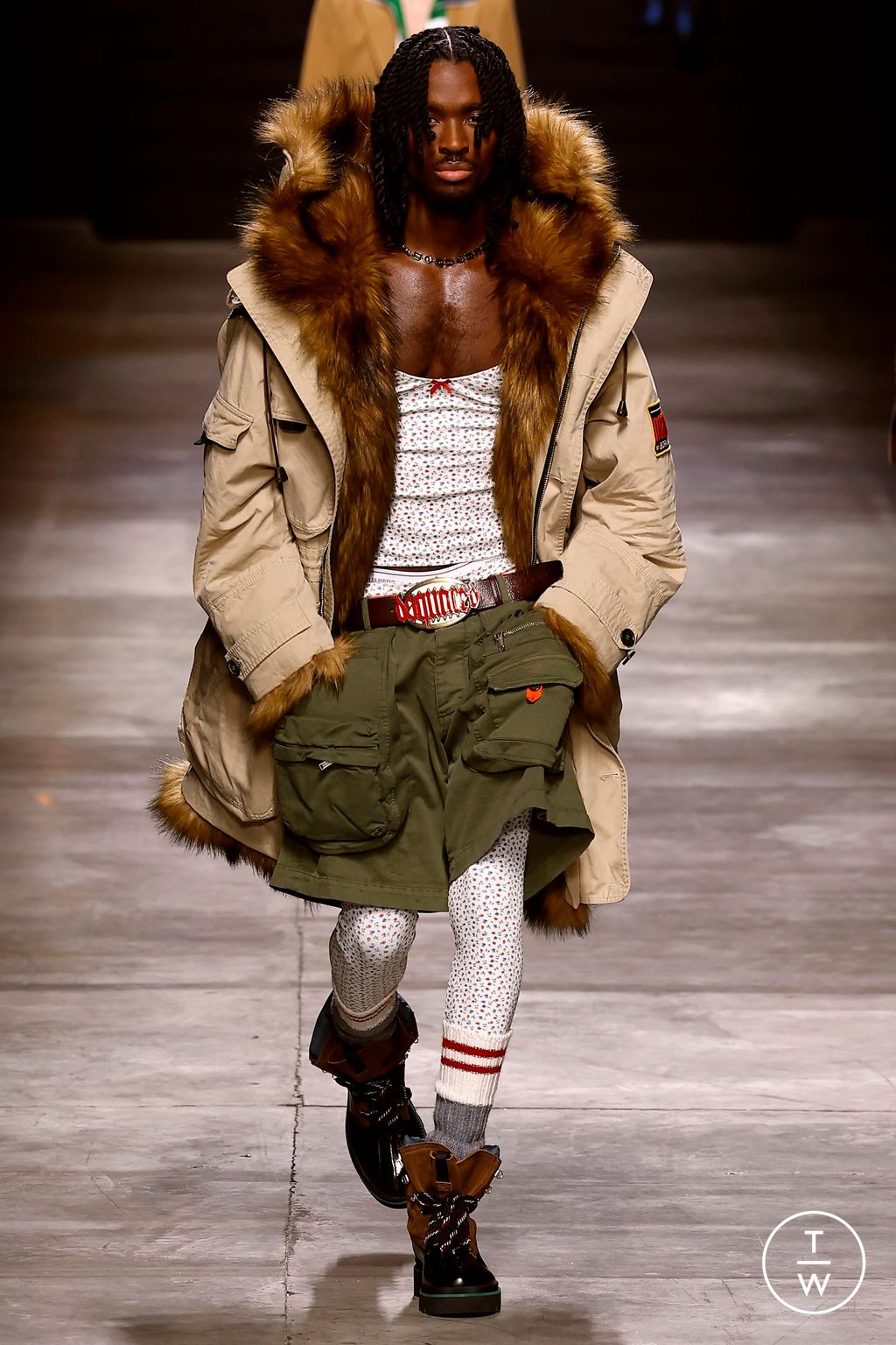 Fashion Week Milan Fall/Winter 2023 look 21 de la collection Dsquared2 menswear