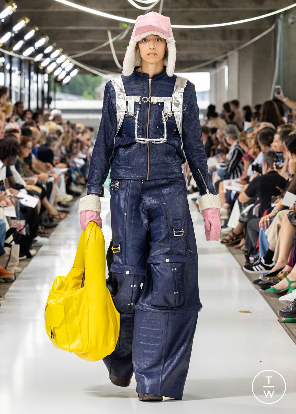 Fashion Week Paris Spring/Summer 2024 look 187 de la collection IFM PARIS menswear