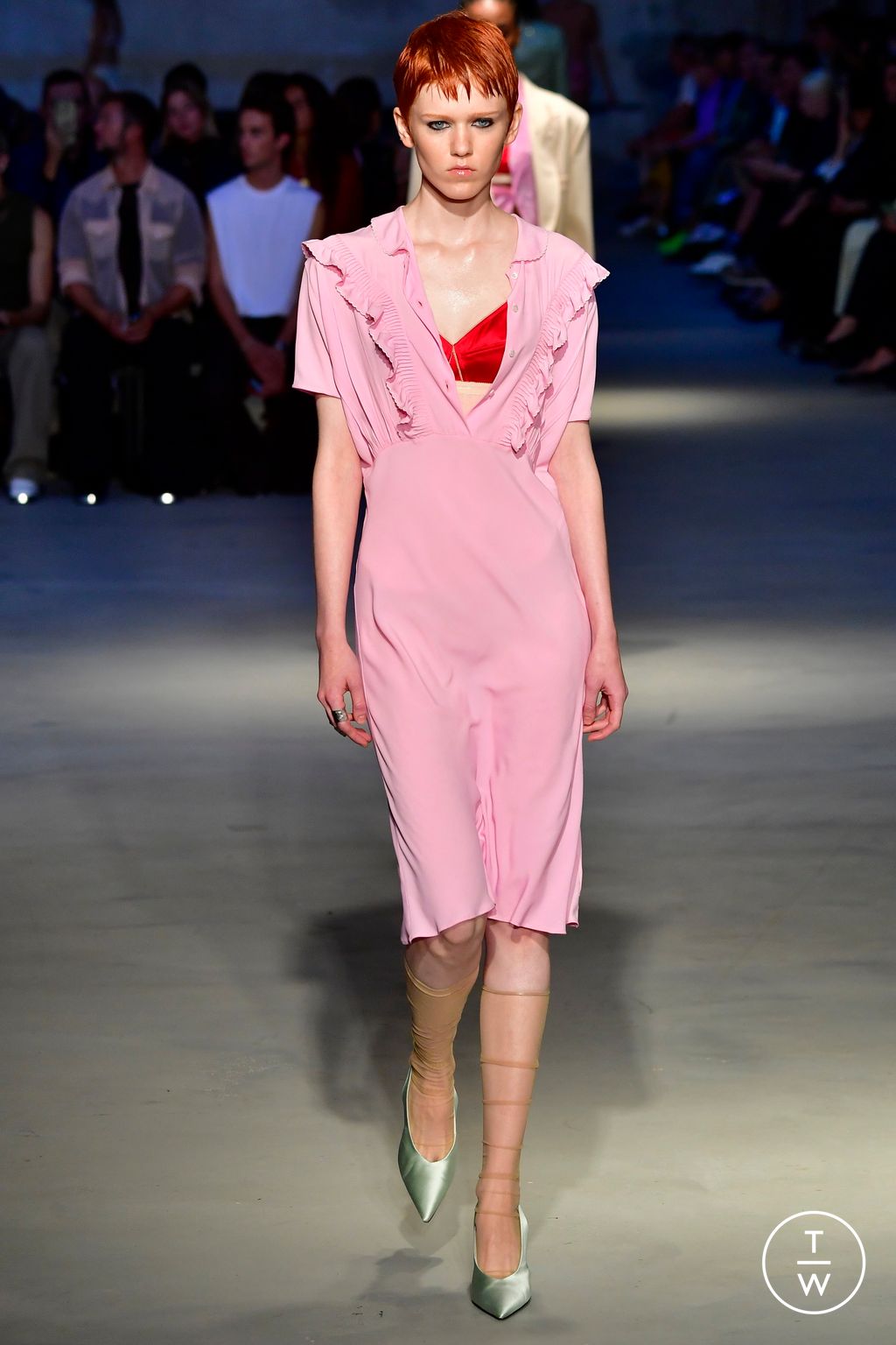 Fashion Week Milan Spring/Summer 2023 look 31 from the N°21 collection 女装