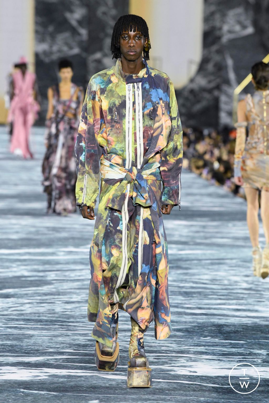 Fashion Week Paris Spring/Summer 2023 look 50 de la collection Balmain womenswear