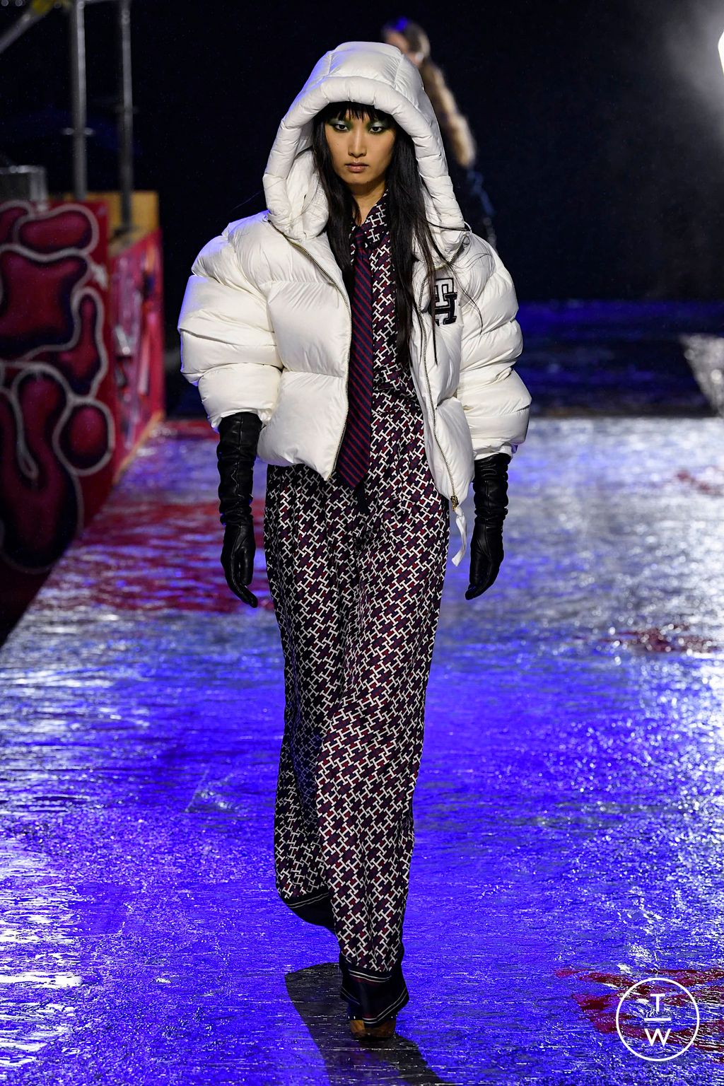 Fashion Week New York Fall/Winter 2022 look 68 from the Tommy Hilfiger collection womenswear