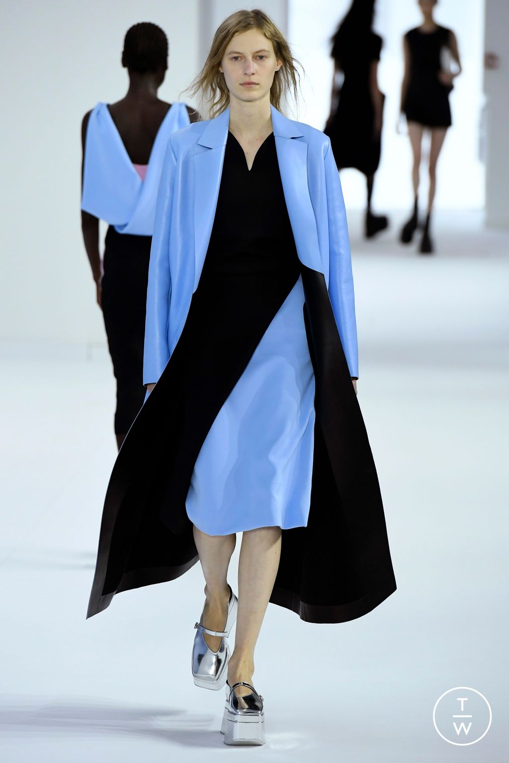 Fashion Week Paris Spring/Summer 2023 look 34 from the Shang Xia collection 女装
