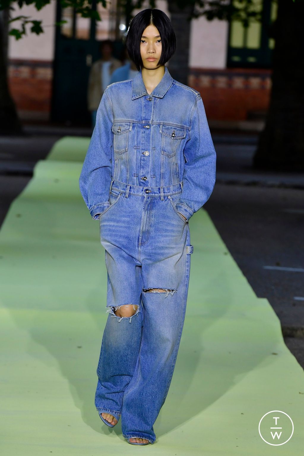 Fashion Week Paris Spring/Summer 2024 look 3 from the 1989 Studio collection 男装