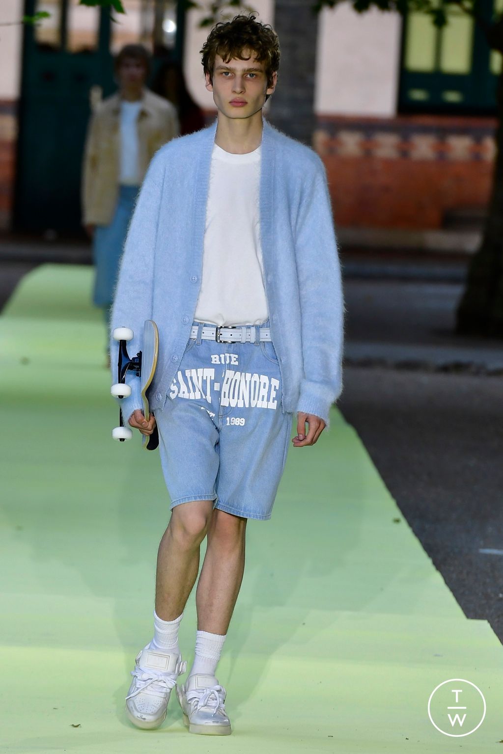 Fashion Week Paris Spring/Summer 2024 look 4 from the 1989 Studio collection menswear