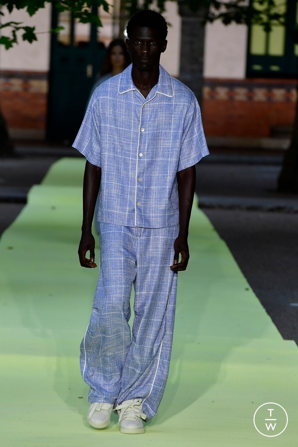Fashion Week Paris Spring/Summer 2024 look 8 from the 1989 Studio collection menswear