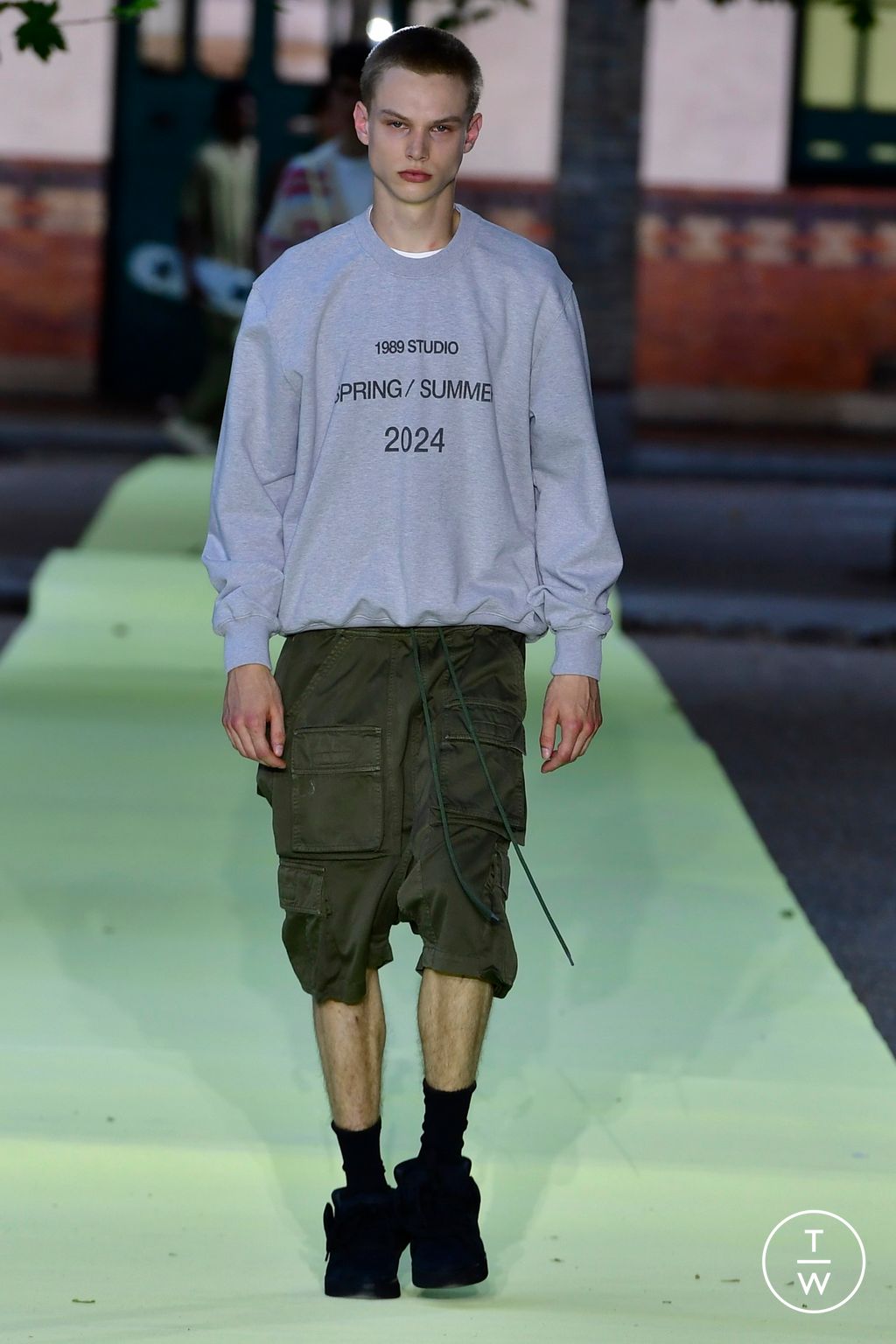 Fashion Week Paris Spring/Summer 2024 look 26 from the 1989 Studio collection menswear