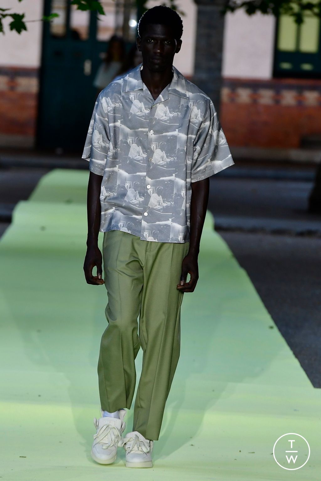 Fashion Week Paris Spring/Summer 2024 look 31 from the 1989 Studio collection menswear