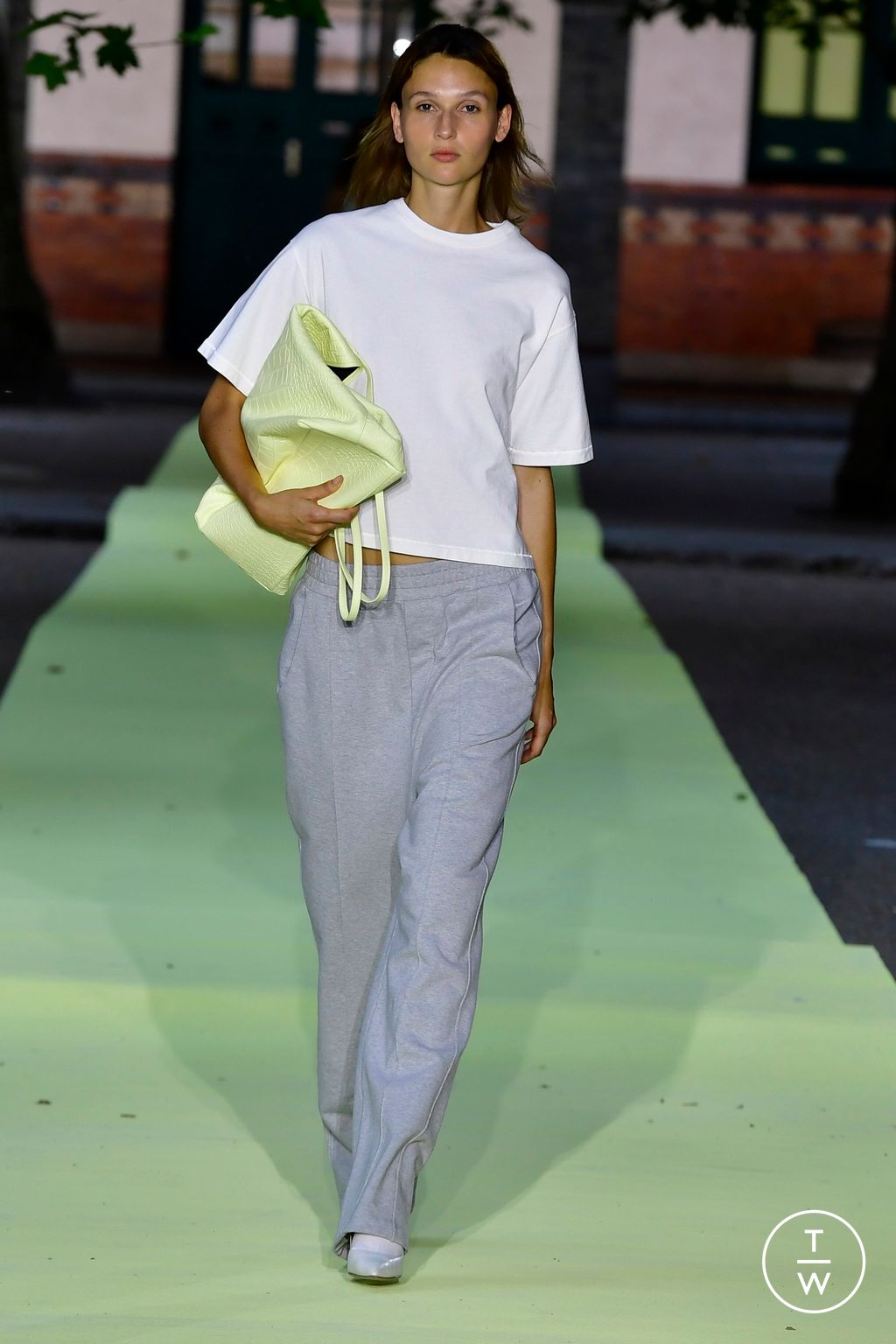 Fashion Week Paris Spring/Summer 2024 look 36 from the 1989 Studio collection menswear