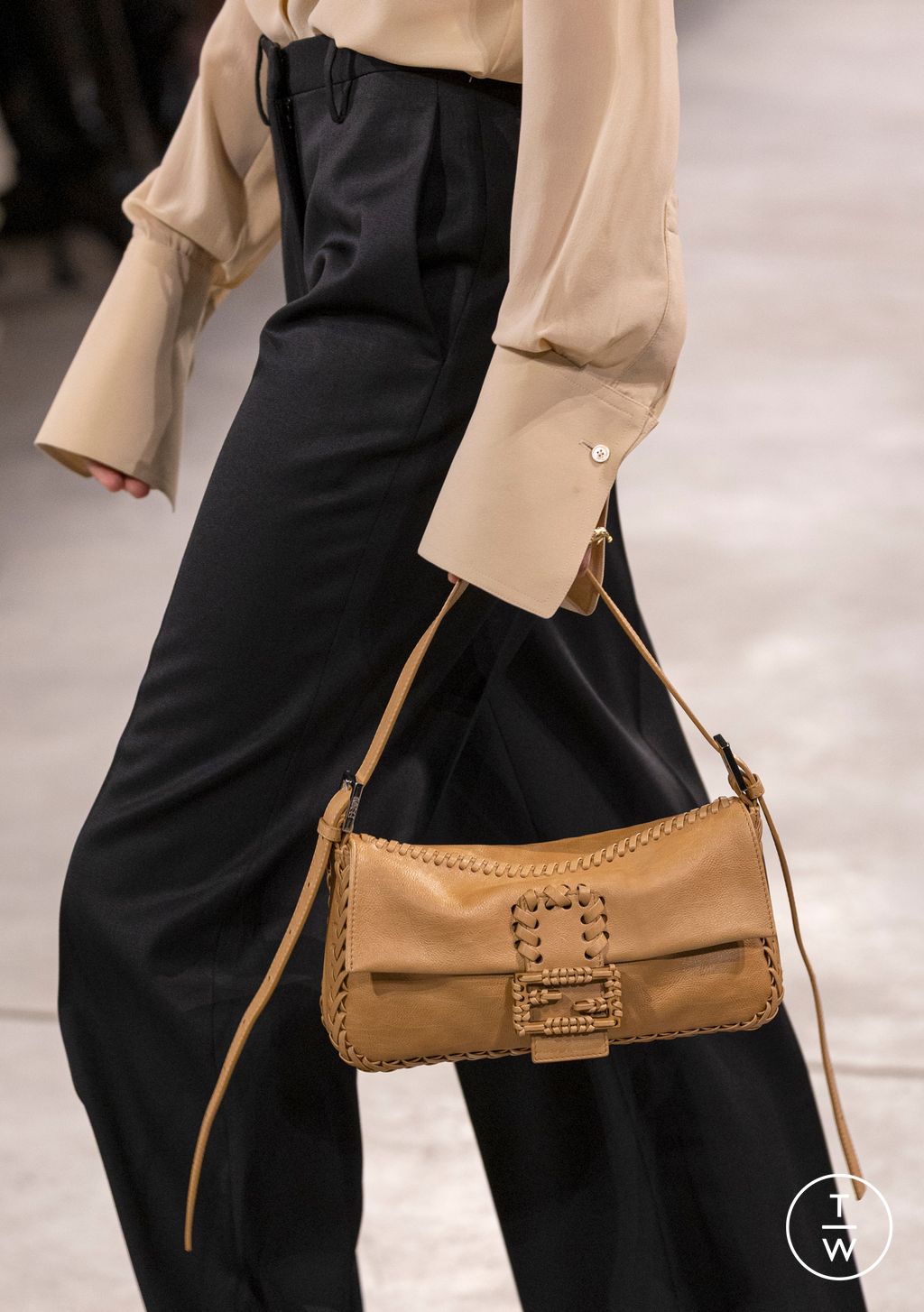 Fashion Week Milan Fall/Winter 2026 look 25 from the Fendi collection womenswear accessories